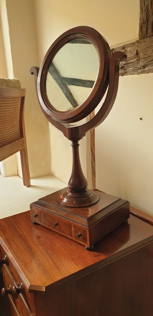 19TH CENTURY MAHOGANY DRESSING TABLE MIRROR - ADDITIONAL PHOTO 1