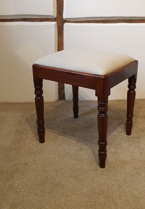 a fine quality late georgian mahogany stool - CATEGORY: ANTIQUE STOOLS - DATED GEORGIAN