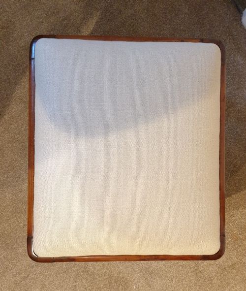 A FINE QUALITY LATE GEORGIAN MAHOGANY STOOL - ADDITIONAL PHOTO 2