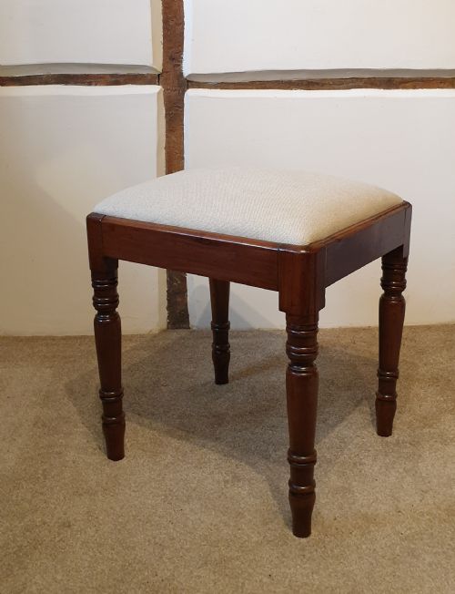 A FINE QUALITY LATE GEORGIAN MAHOGANY STOOL - ADDITIONAL PHOTO 5