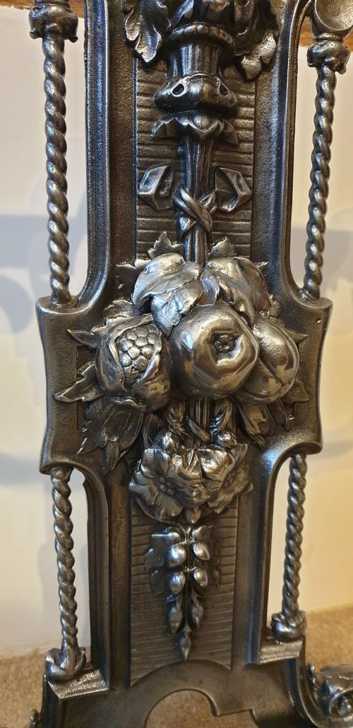 A FINE LATE 19TH CENTURY CAST IRON STICK STAND - ADDITIONAL PHOTO 2
