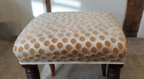 EARLY 19TH CENTURY MAHOGANY STOOL WITH CONTEMPORARY POLKA DOT UPHOLSTERY - ADDITIONAL PHOTO 3