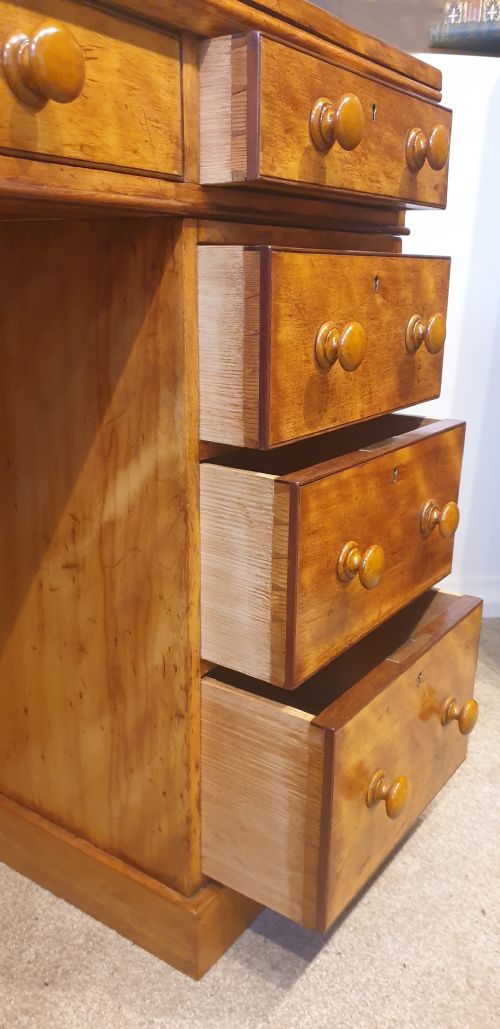 19TH CENTURY SATIN BIRCH PEDESTAL DESK - ADDITIONAL PHOTO 4