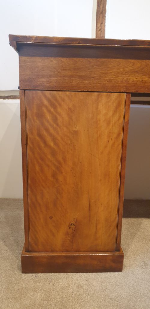19TH CENTURY SATIN BIRCH PEDESTAL DESK - ADDITIONAL PHOTO 7