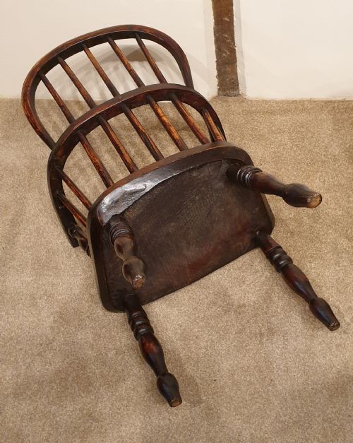 A 19TH CENTURY CHILD'S ELM BEECH COUNTRY ARMCHAIR - ADDITIONAL PHOTO 5