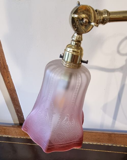 AN ANTIQUE BRASS RISE FALL STUDENTS DESK LAMP WITH DECORATED RUBY GLASS SHADE - ADDITIONAL PHOTO 8