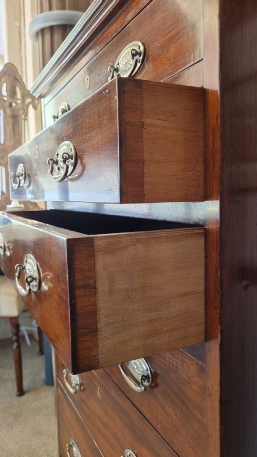 AN EDWARDIAN MAHOGANY FLIGHT OF DRAWERS - ADDITIONAL PHOTO 4