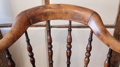 19TH CENTURY ELM BEECH CAPTAIN'S CHAIR - ADDITIONAL PHOTO 7