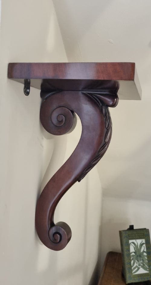 ANTIQUE MAHOGANY WALL BRACKET CIRCA 1830 - ADDITIONAL PHOTO 1