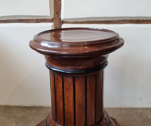 A FINE VICTORIAN MAHOGANY AND EBONISED PEDESTAL - ADDITIONAL PHOTO 6
