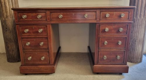 A FINE INLAID EDWARDIAN MAHOGANY PEDESTAL DESK - ADDITIONAL PHOTO 2