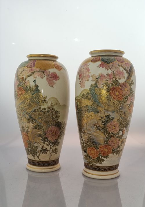 a fine pair of satsuma vases with peacocks foliage and floral decoration - CATEGORY: ANTIQUE VASES - DATED 1900