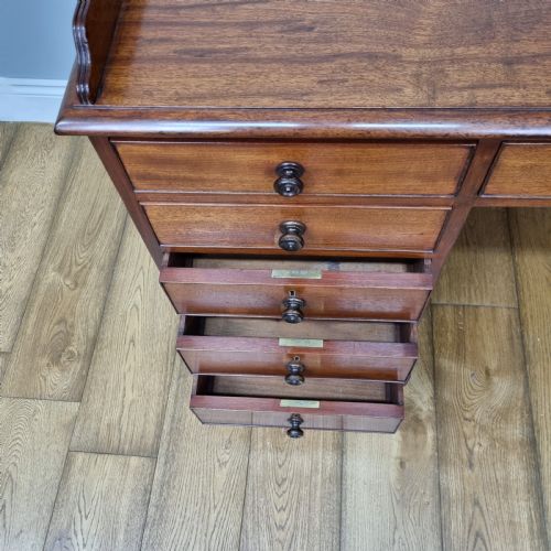 EARLY 19TH CENTURY MAHOGANY TRAYTOPPED DESK - ADDITIONAL PHOTO 7
