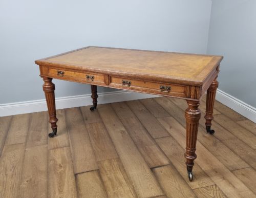 A FINE GOLDEN OAK WRITING TABLE BY JOHNSTONE JEANES CO - ADDITIONAL PHOTO 1