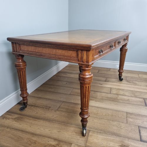 A FINE GOLDEN OAK WRITING TABLE BY JOHNSTONE JEANES CO - ADDITIONAL PHOTO 2