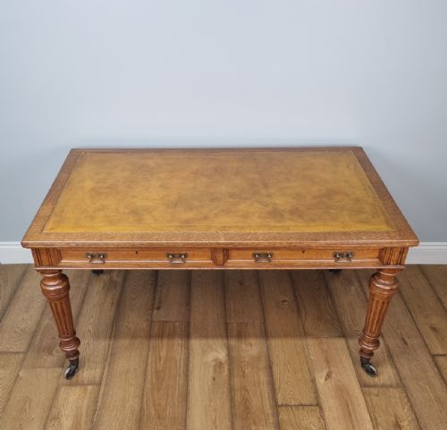 A FINE GOLDEN OAK WRITING TABLE BY JOHNSTONE JEANES CO - ADDITIONAL PHOTO 11