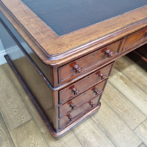19TH CENTURY 5' X 3' MAHOGANY PEDESTAL DESK UNRESTORED - ADDITIONAL PHOTO 1