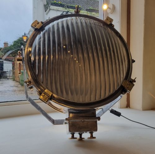 A LARGE PAIR OF INDUSTRIAL STEEL COPPER AND GUNMETAL FLOODLIGHTS CIRCA 1930 - ADDITIONAL PHOTO 6