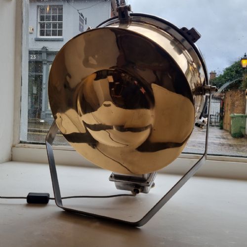 A LARGE PAIR OF INDUSTRIAL STEEL COPPER AND GUNMETAL FLOODLIGHTS CIRCA 1930 - ADDITIONAL PHOTO 7