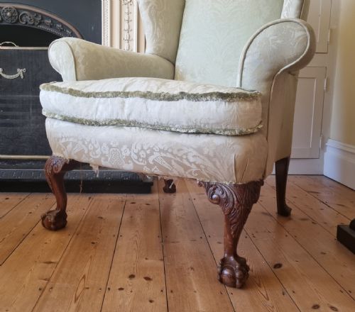 A FINE QUALITY 1920'S CLAW BALL WING ARMCHAIR FOR REUPHOLSTERY - ADDITIONAL PHOTO 5