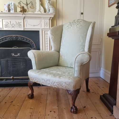 A FINE QUALITY 1920'S CLAW BALL WING ARMCHAIR FOR REUPHOLSTERY - ADDITIONAL PHOTO 6