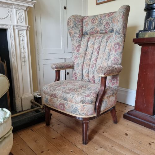 AN ARMCHAIR FROM A 1920S PULLMAN RAILWAY CARRIAGE ORIGINAL UNRESTORED CONDITION - ADDITIONAL PHOTO 5
