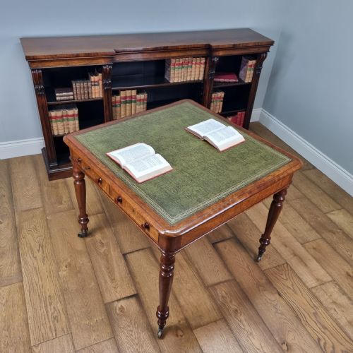 A FINE ANTIQUE MAHOGANY WRITING TABLE WITH FOUR DRAWERS CIRCA 1840 - ADDITIONAL PHOTO 8