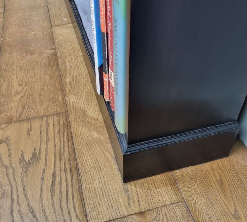 AN EBONISED OPEN BOOKCASE CIRCA 1930 - ADDITIONAL PHOTO 9