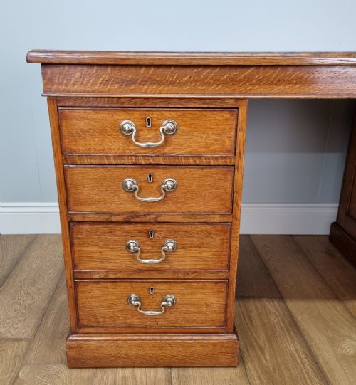AN AIR MINISTRY OAK PEDESTAL DESK - ADDITIONAL PHOTO 13