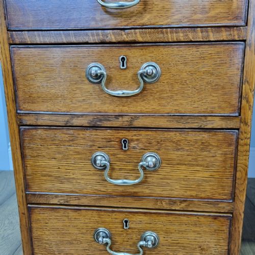 AN AIR MINISTRY OAK PEDESTAL DESK - ADDITIONAL PHOTO 14