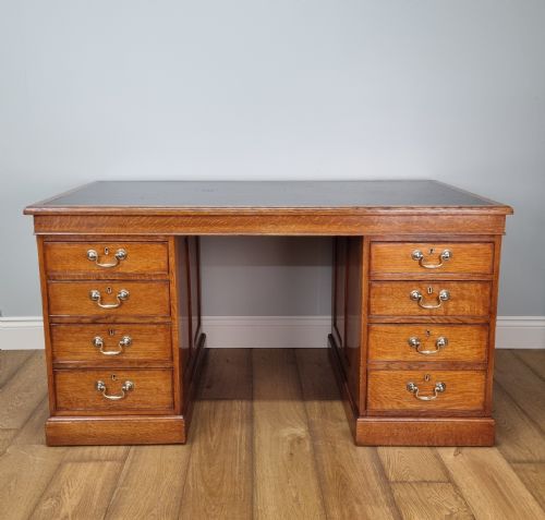 AN AIR MINISTRY OAK PEDESTAL DESK - ADDITIONAL PHOTO 19