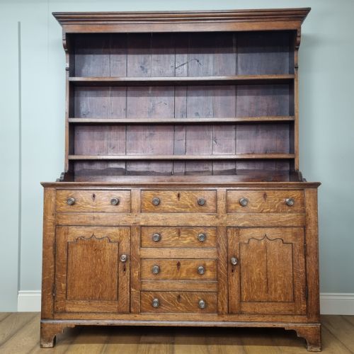 an antique georgian sixdrawer oak welsh dresser - CATEGORY: ANTIQUE DRESSERS - DATED 1800