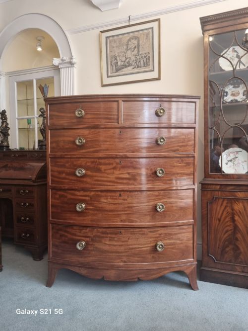 a fine antique mahogany bow chest of six drawers - CATEGORY: ANTIQUE CHEST OF DRAWERS - DATED GEORGIAN