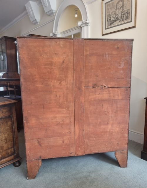A FINE ANTIQUE MAHOGANY BOW CHEST OF SIX DRAWERS - ADDITIONAL PHOTO 5