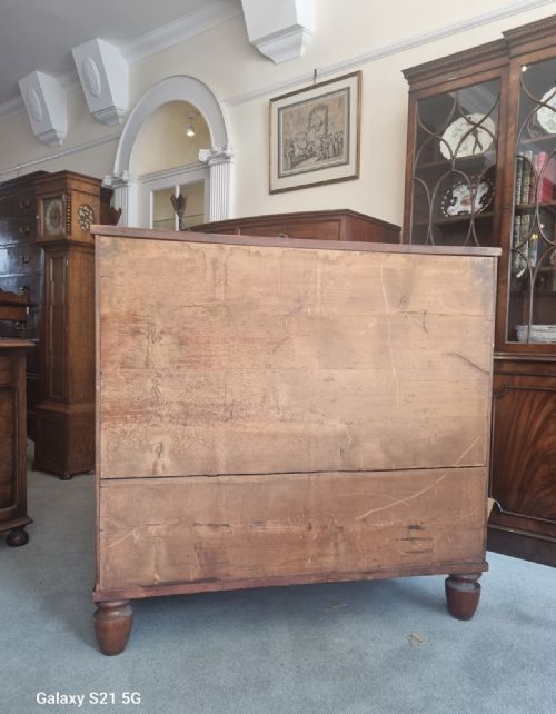 ANTIQUE BOW CHEST OF DRAWERS WITH UNUSUAL TURNED AND CARVED FEET - ADDITIONAL PHOTO 6