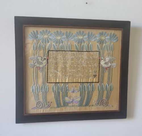 A CHARMING ARTS CRAFTS NEEDLEWORK PANEL CIRCA 1910 - ADDITIONAL PHOTO 6