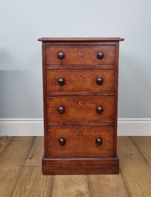 A MATCHED PAIR OF ANTIQUE MAHOGANY PEDESTAL CHESTS WITH AN INTERESTING PAST - ADDITIONAL PHOTO 5