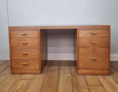A HEALS OF LONDON LIGHT OAK PEDESTAL DESK - ADDITIONAL PHOTO 1