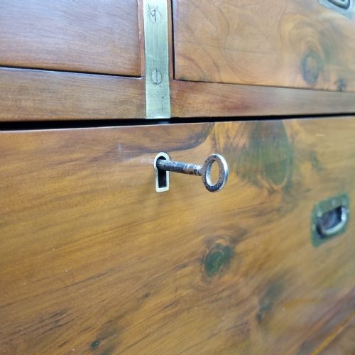 19TH CENTURY CAMPAIGN CHEST OF DRAWERS MADE FROM CEDAR WOOD - ADDITIONAL PHOTO 7