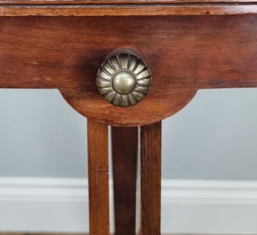 AN ANTIQUE WALNUT DISPLAY EASEL IN THE MANNER OF JAMES SHOOLBRED CO - ADDITIONAL PHOTO 5