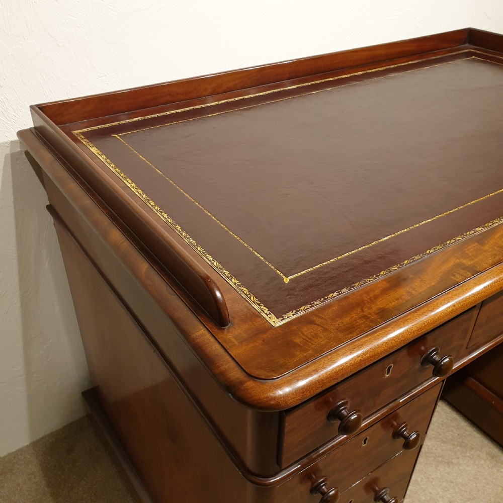 Fine Mahogany Pedestal Desk  View V