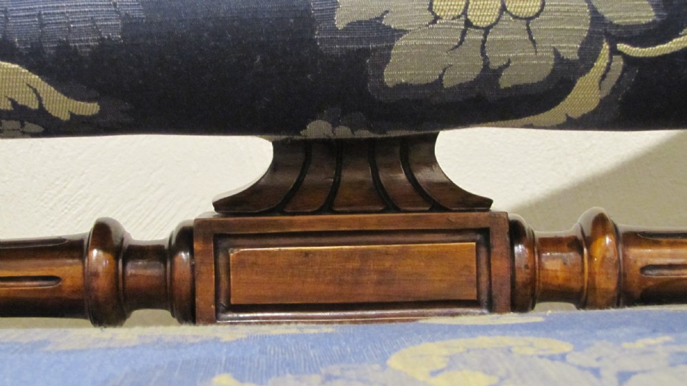Walnut show frame chaise lounge (Circa 1870) View VII