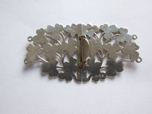 fig 1. A late Victorian Shamrock silver Nurse's buckle.