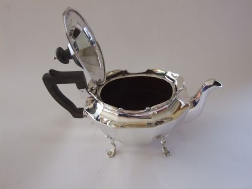 fig 1. A fine quality Edwardian silver 'tea for two' teapot.