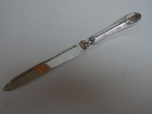 An Attractive Edwardian Silver Plated Wedding Cake Knife.