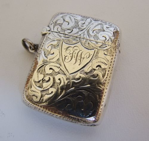 A Large Edwardian Silver Vesta.