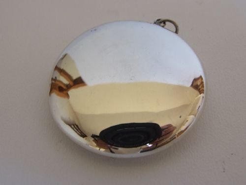fig 1. An elegant First World War silver gilt compact.
