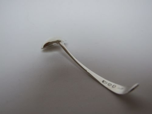 fig 1. An extremely rare Hester Bateman silver condiment ladle with pouring lip.