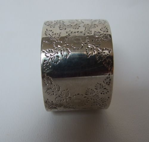 A Lovely Edwardian Silver Napkin Ring.