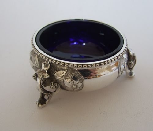A Gorgeous Victorian Silver Cauldron Condiment Tub.